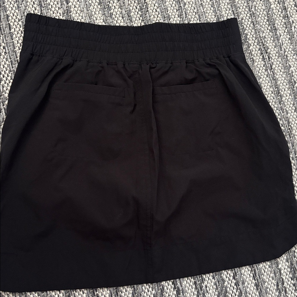 Black Mini Skort with Zipper Pockets - Picture 5 of 6